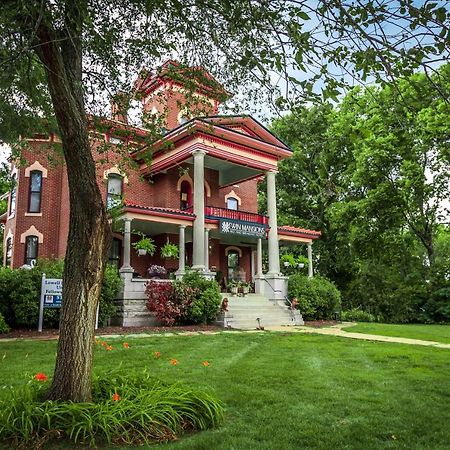 Lyons Twin Mansions Hotel Fort Scott Exterior photo